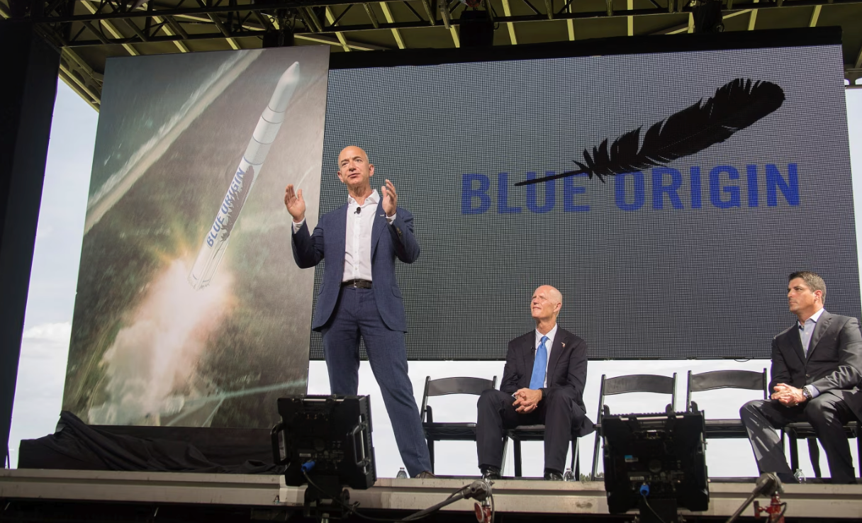 华尔街日报：“退而不休”的贝佐斯与马斯克踏入“同一条河流”