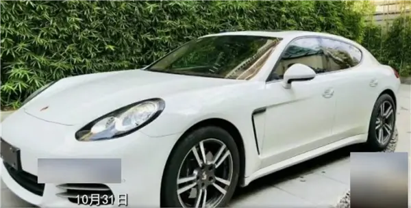 保时捷出事故保险公司让报废 但只赔100万保额的一半!车主不干了