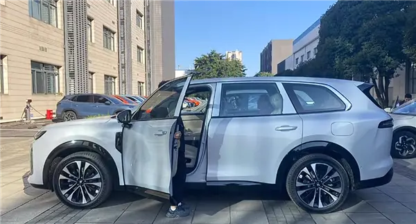 标配华为舱内激光视觉ADS 宝骏华境S登陆华为乾崑App