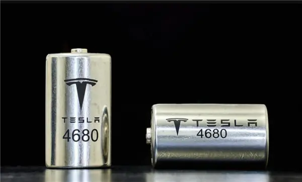 特斯拉4680电池黄了!曾毓群早告诉过马斯克:永远不会成功