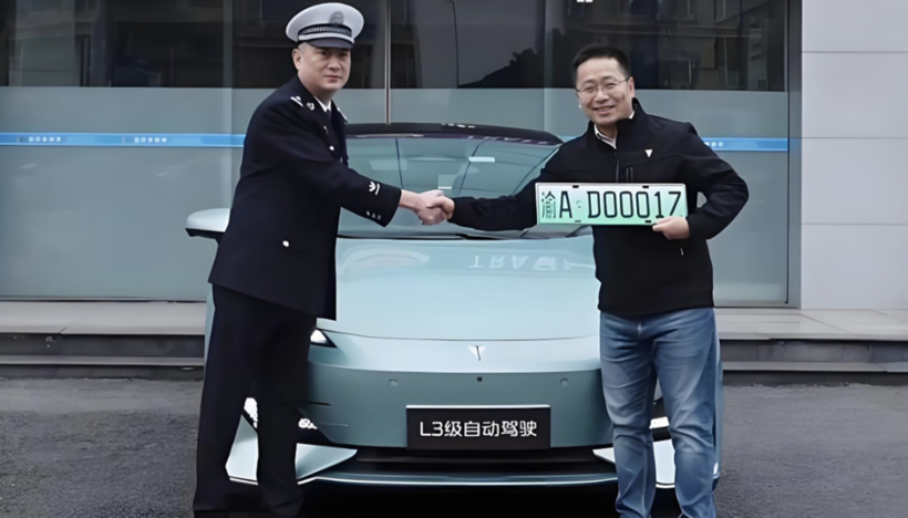 2025十大事件,回顾中国汽车的攀高之年