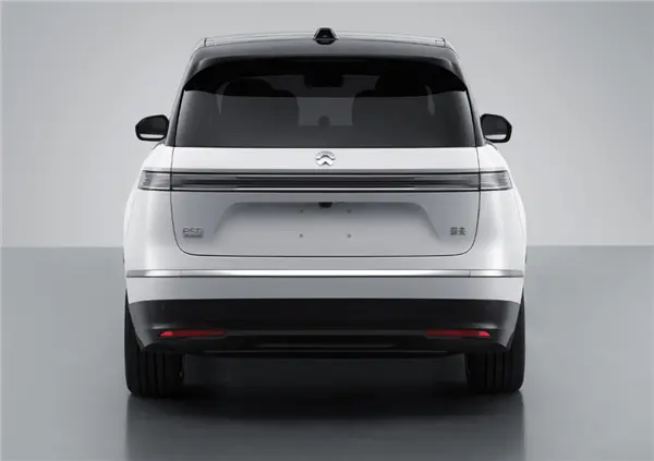 华为小米蔚来抢爆新年新车申报！都很豪华